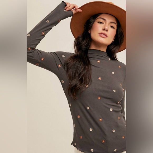 New Hem & Thread Embroidered Rib Mock Neck Cabbage Hem Top - Picture 4 of 5